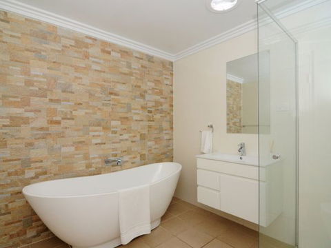 Seaview - Accommodation Search 63