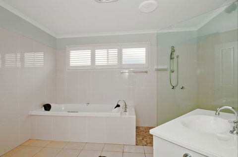 Culburra Cottage - Accommodation Search 35