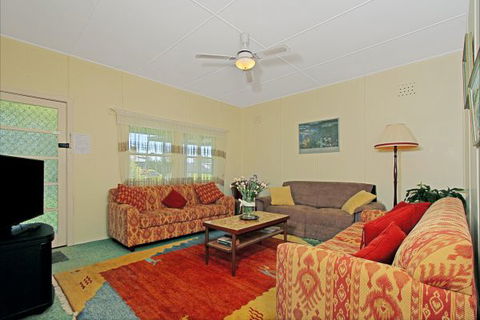 Culburra Cottage - Accommodation Search 123