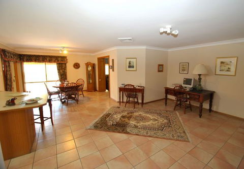 Culburra Cottage - Accommodation Search 128