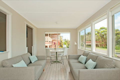 Culburra Cottage - Accommodation Search 265