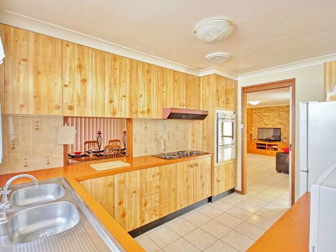 Seaview - Accommodation Search 145