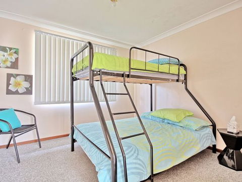 Seaview - Accommodation Search 150