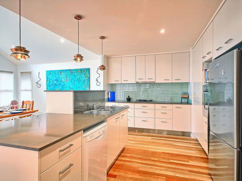 Seaview - Accommodation Search 192