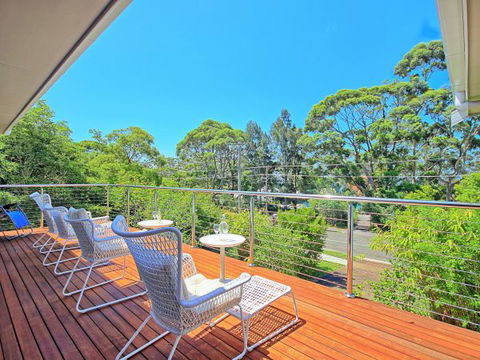 Seaview - Accommodation Search 198