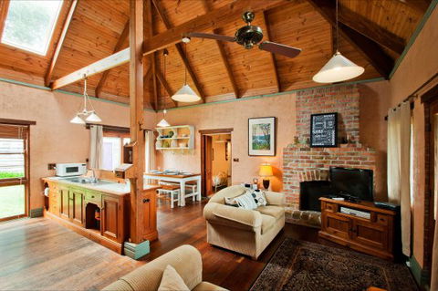 Culburra Cottage - Accommodation Search 274