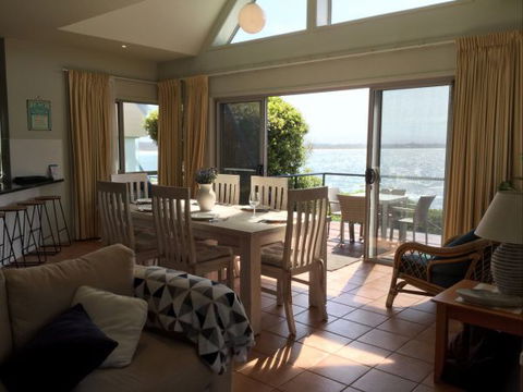 Culburra Cottage - Accommodation Search 240