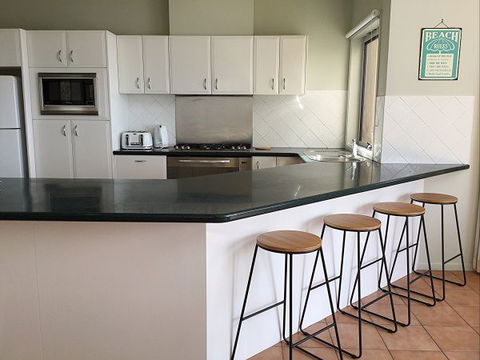 Culburra Cottage - Accommodation Search 241