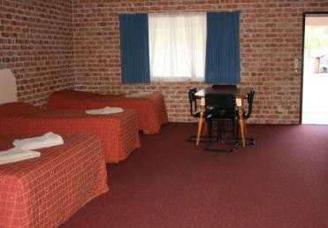 Gloucester Country Lodge - Accommodation Search 3