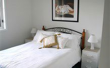 The White House Apartment - Accommodation Search 5