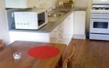 Berrara Beach Kangaroo Cabin - Accommodation Search 0