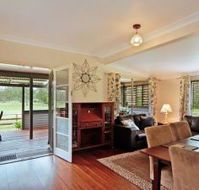Woollamia Farm Cottage Accommodation - Accommodation Search