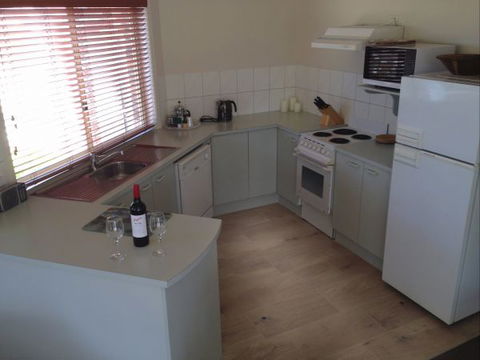 Captain's Quarters Bermagui - Accommodation Search 8