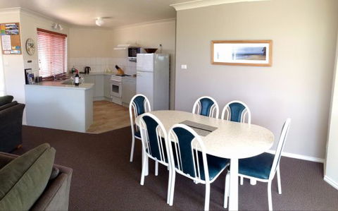 Captain's Quarters Bermagui - Accommodation Search 9