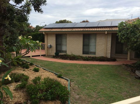 Beachside Way Dog Friendly Holiday House - Accommodation Search 0