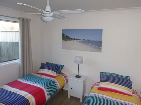 Beachside Way Dog Friendly Holiday House - Accommodation Search 4