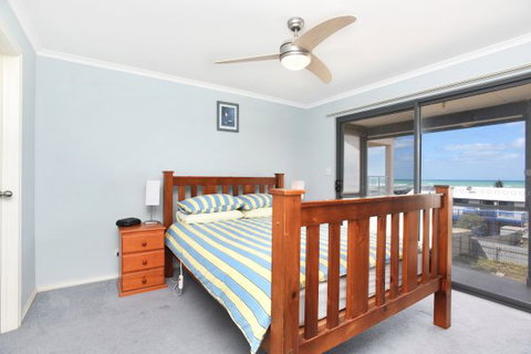 Ambergris - Accommodation Search 5