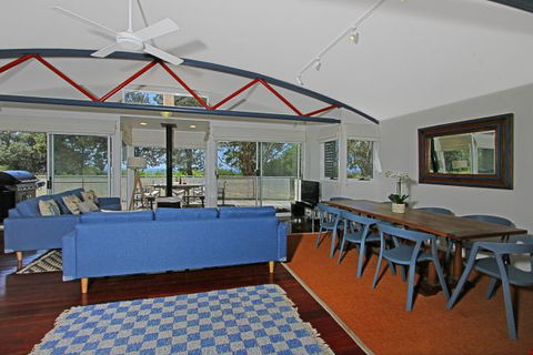 The Boathouse - Accommodation Search 5