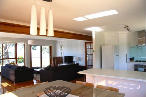 Darlington Beach House @ Spring Beach - Accommodation Search 0