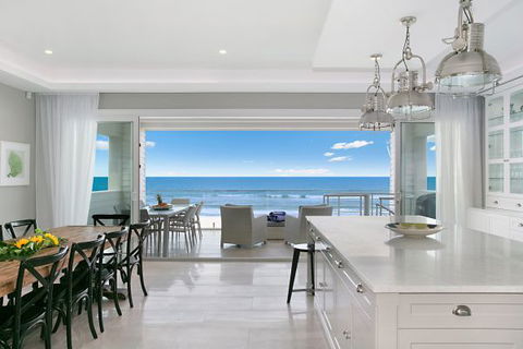 Oceans 74 - An Elite Holiday Home - Accommodation Search 9