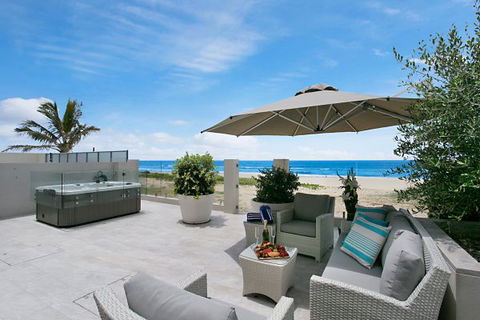 Oceans 74 - An Elite Holiday Home - Accommodation Search 10