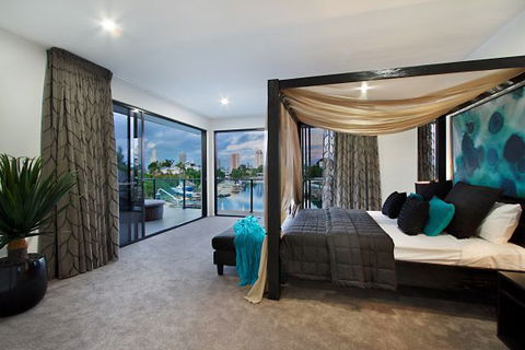 Oceans 74 - An Elite Holiday Home - Accommodation Search 22