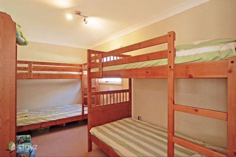 Hayes Beach House - Accommodation Search 4