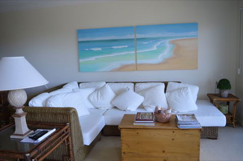 Breakers 1 / 5 At Yamba - Accommodation Search 1