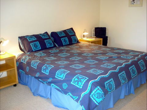 Dolphin Cove Apartment - Accommodation Search 1