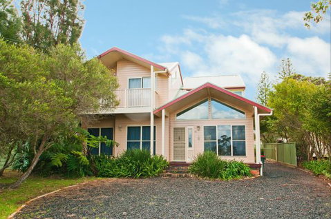 Fairlight House - Accommodation Search 0