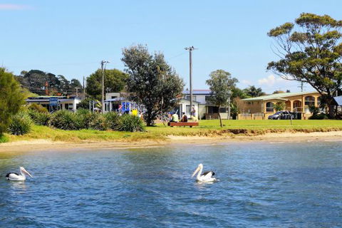 Greenwell Point House - Accommodation Search 0