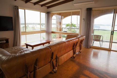 Greenwell Point House - Accommodation Search 1