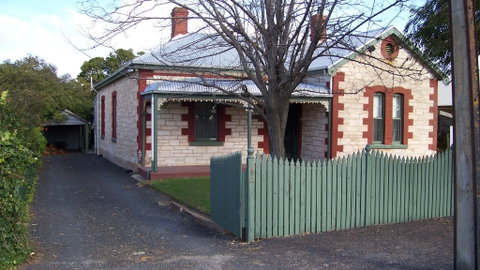 Naracoorte Cottages – Smith Street Villa - Accommodation Search 0