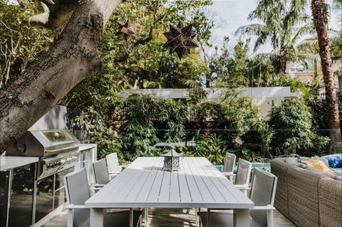 Luxico - Pearce Street - Accommodation Search 1