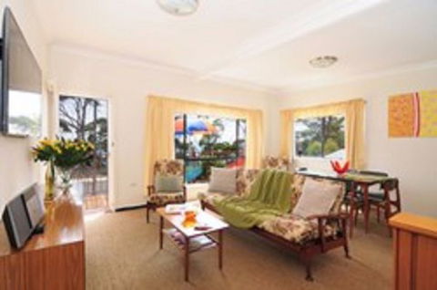 Retro Sands Beach House - Accommodation Search 1
