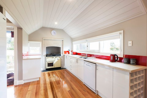 Amaroo Farm - Accommodation Search 6