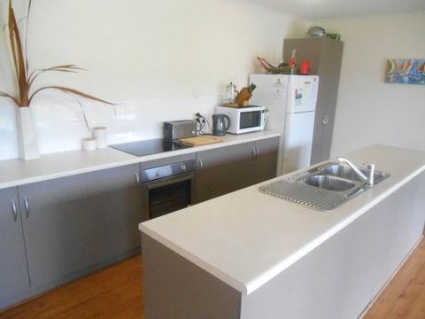 Decked Out In Vincent - Accommodation Search 1