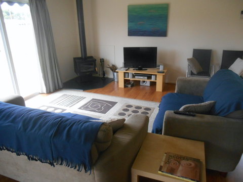 Decked Out In Vincent - Accommodation Search 3