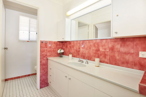 Sandbar - Accommodation Search 9