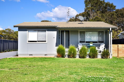 Sun Shack At  Culburra - Accommodation Search 1