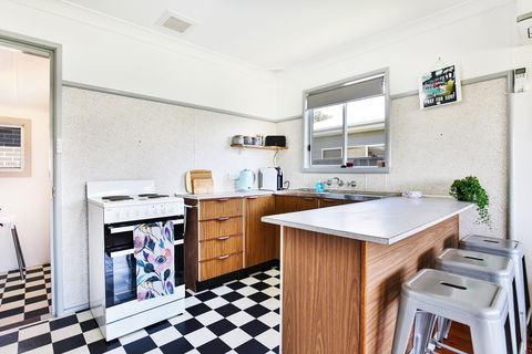 Sun Shack At  Culburra - Accommodation Search 3