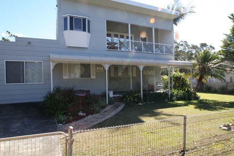 Berrara's Home Away From Home - Accommodation Search 4