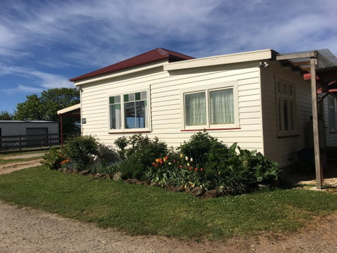Fairview Bed And Breakfast Cottage - Accommodation Search 0