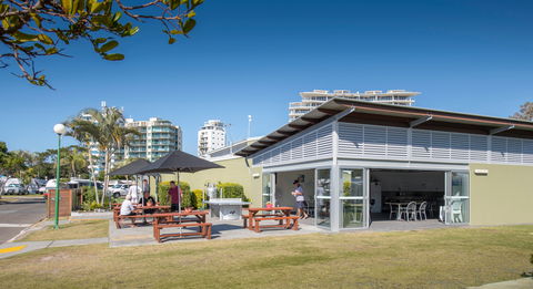 Maroochydore Beach Holiday Park - Accommodation Search 0