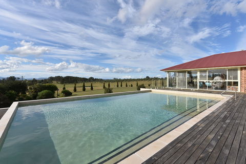 Noble Willow Estate - Accommodation Search 0