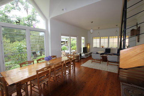 Phinney's Holiday Cottage Hyams Beach - Accommodation Search 1
