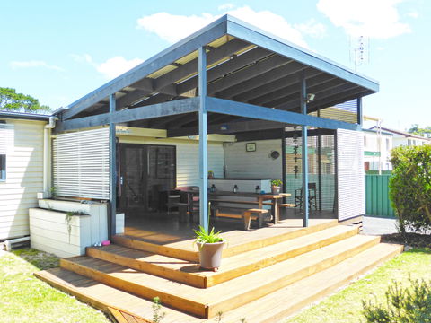 Sandy Shore Hideaway - Accommodation Search 0