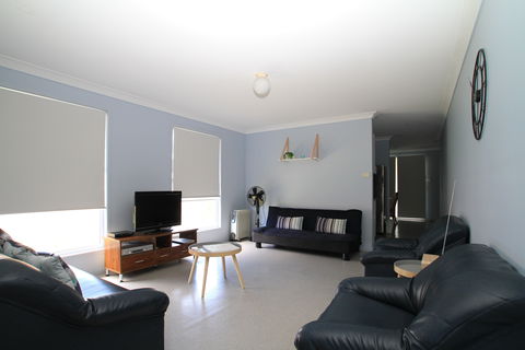 Sussex Inlet Holiday Home - Accommodation Search 0