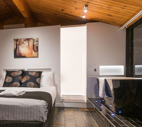 Waterfall Springs Retreat And Wildlife Sanctuary - Accommodation Search 0