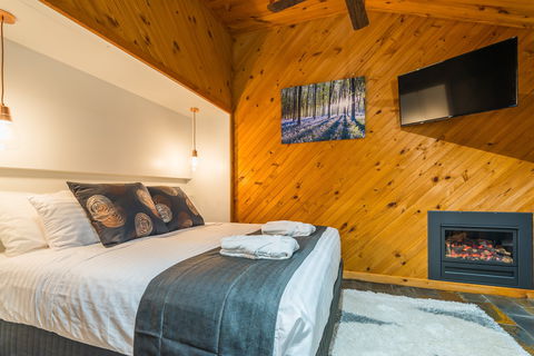 Waterfall Springs Retreat And Wildlife Sanctuary - Accommodation Search 2